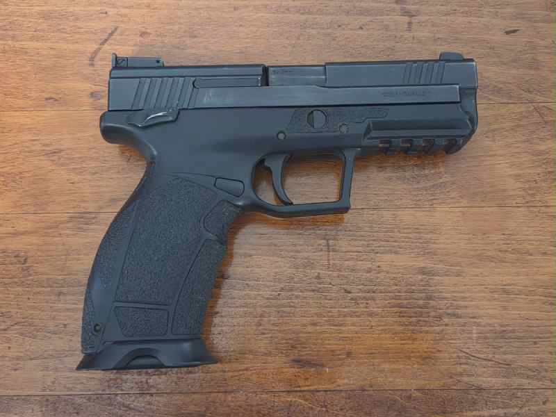 Zigana PX-9 (2).jpg