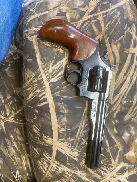 Dan Wesson 357 Magnum 6”