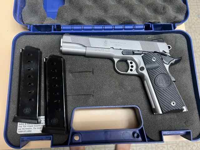 S&amp;W 1911 45