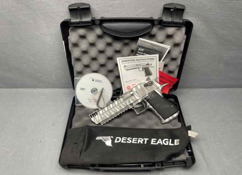 Magnum Research Desert Eagle Mark XIX .50AE