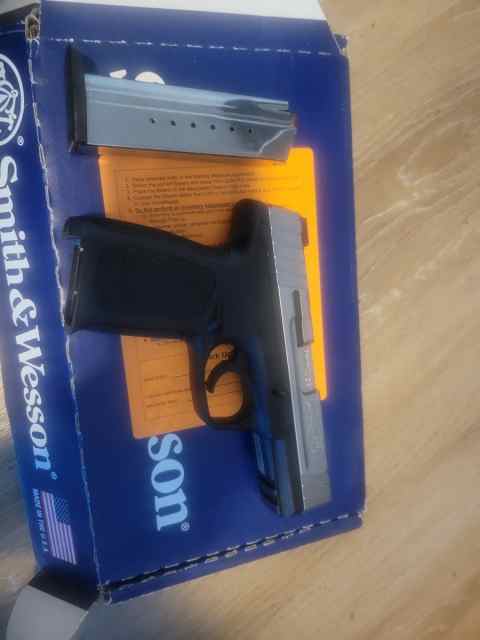Smith and Wesson 9mm SD9VE
