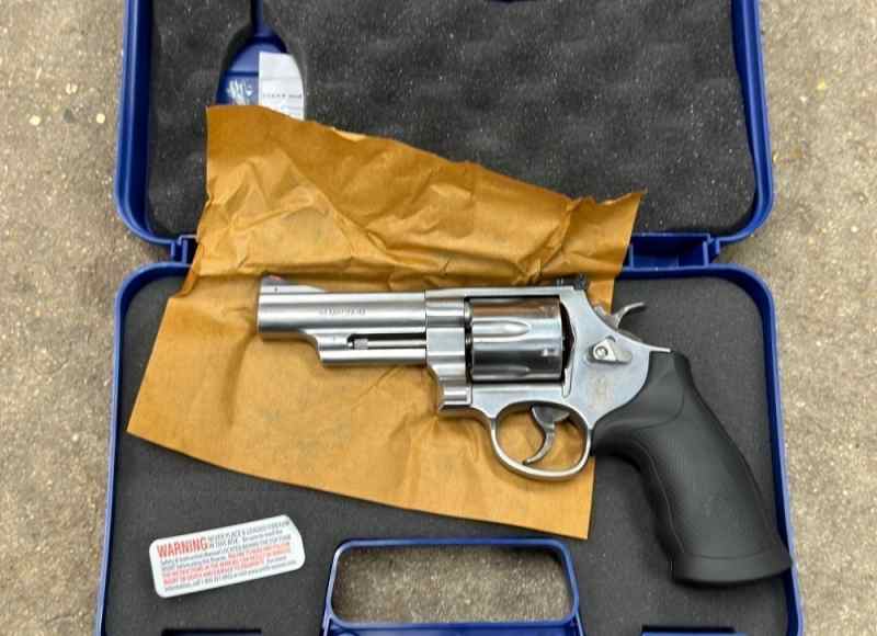Smith &amp; Wesson Model 629 44 Magnum 6in Stainless