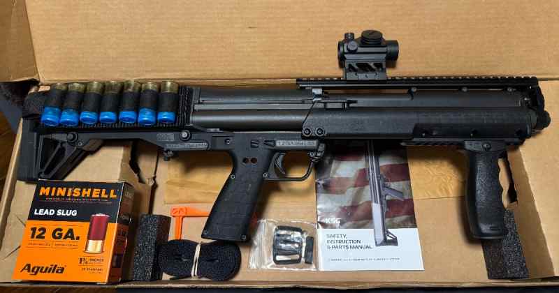 Keltec KSG 12 + Red Dot, Vert Grip, Shell Holder +