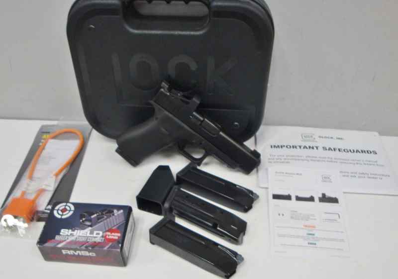 Glock 48 MOS 9MM w/ Night Sights &amp; Shield Sights