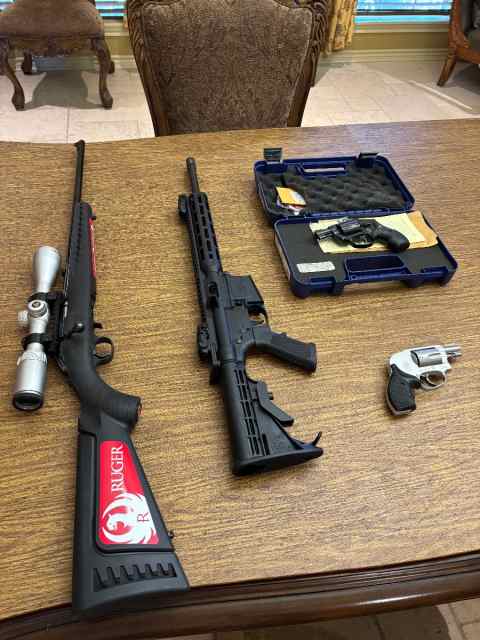 Smith &amp; Wesson 15–22