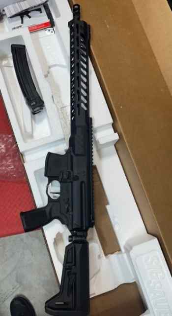 SIG SAUER MPX 9MM CARBINE.