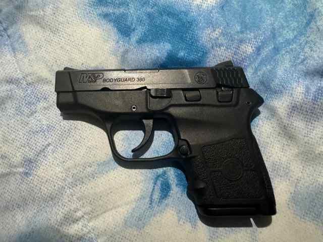 Smith &amp; Wesson Bodyguard 380